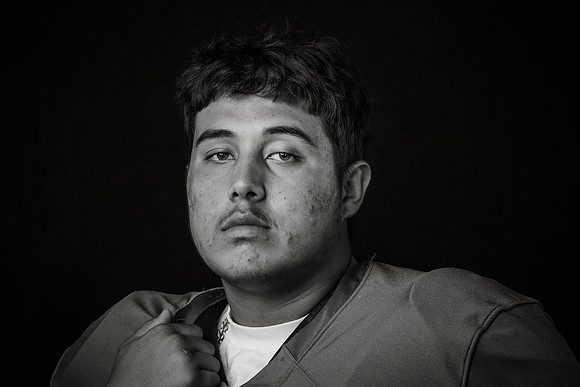 VARSITY_IOANE-OGAWA_KAYNEN_143A0060bw