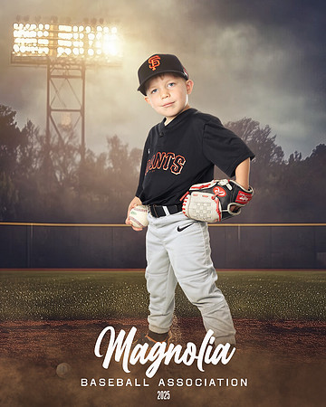 4_5U_Giants_Pollard_Beau_MAG10318_FIELD LIGHTS_