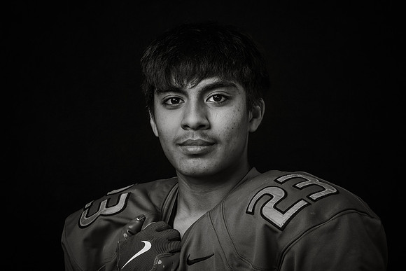JRVARSITY_FONTES_JACOBY_143A9954bw