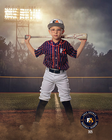 9U MINTER_MANNING_LIAM_IMGL4609_FIELDLIGHTS