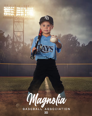 4_5U_Rays_Nava_Easton_MAG25483_FIELD LIGHTS_