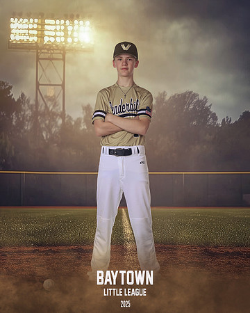 JR_Vanderbilt_Garmon_Brodie_BAY12934_FIELDLIGHTS