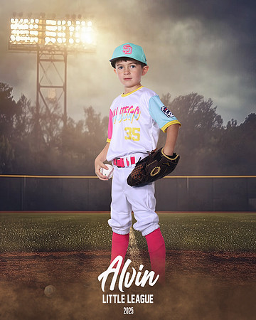 CP_PADRES_8U_McCracken_Holden_CAM12418_FIELDLIGHTS