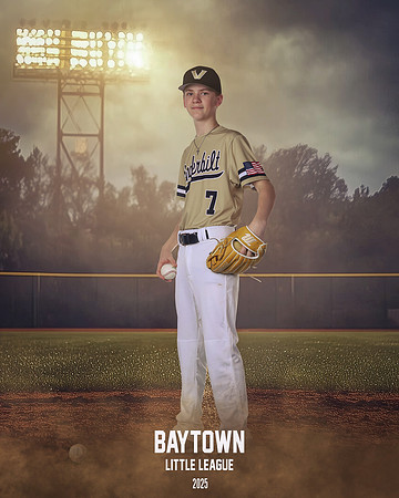 JR_Vanderbilt_Garmon_Brodie_BAY12940_FIELDLIGHTS