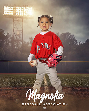 4_5U_Angels_Rodriguez_Everly_MAG10059_FIELD LIGHTS_