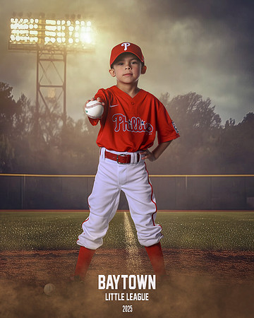 M2_ Phillies_Chapa_Oliver_BAY28563_FIELDLIGHTS