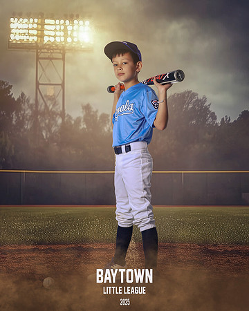 M1_Royals_Manier_Austin_BAY28922_FIELDLIGHTS