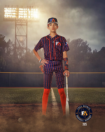 13U_ELLIOTT_RYKER_SF_27113_FIELDLIGHTS