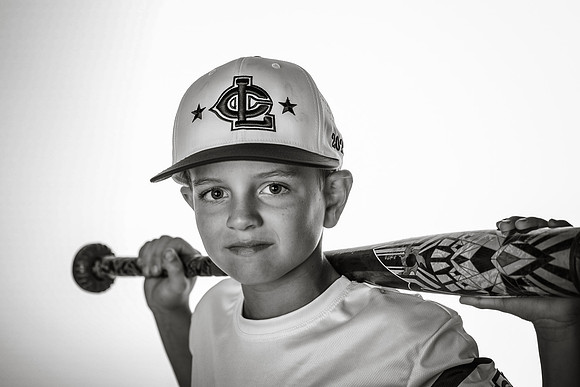 8U_White_Cary_Cash_MAG21927