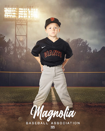 4_5U_Giants_Cholewin_Alexander_MAG10290_FIELD LIGHTS_