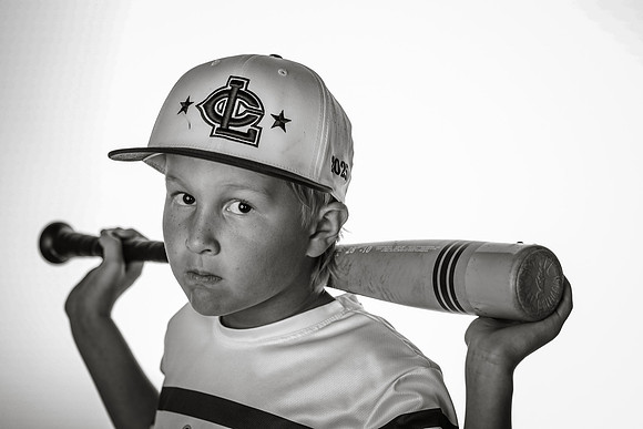 7U_Hughes_Drake_MAG21800