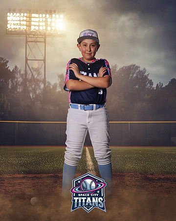 11U_DELEON_ACE_CAM14782_FIELDLIGHTS