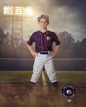 9U GARZA_BEN EZRA_ADAM_IMGL4729_FIELDLIGHTS