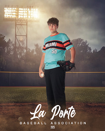 14U_Pony_Miami_Webb_Gavin_LP024439_FIELDLIGHTS