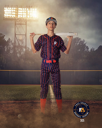 13U_ORTIZ_EASTON_IMGL4986_FIELDLIGHTS
