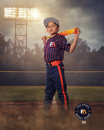 8U_SAUCEDA_JOSE_IMGL4629_FIELDLIGHTS