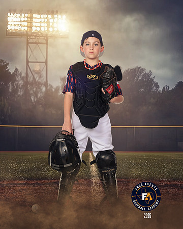 9U MINTER_HODGES_LIAM_IMGL4593_FIELDLIGHTS