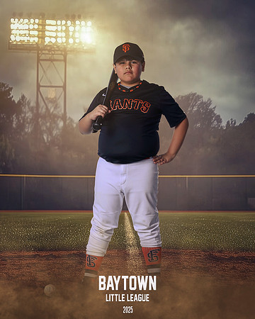 M1_Giants_Oviedo_Samuel_BAY28777_FIELDLIGHTS