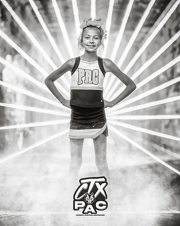 10UCHEER_Kloeker_Hailey_SF_21382_LAZER_bw