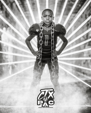 8UTACKLE_Mathis_Micah_SF_21119_LAZER_bw