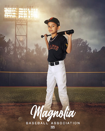 9_10U_Giants_Ibarra_Hendrix_MAG10185_FIELD LIGHTS_