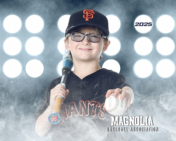 7U_Giants_Isabell_Levi_MAG10427_LIT