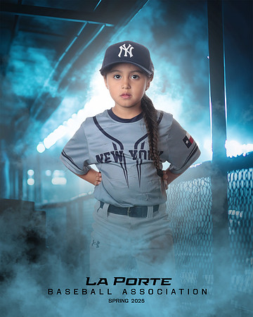 5U_Shetland_Yankees_Chavez_Alison_LP022535_DUGOUT
