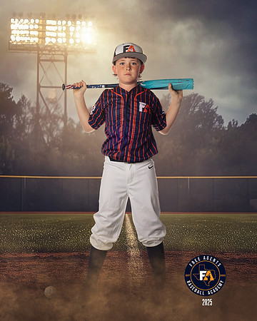 9U MINTER_COLE_WILL_IMGL4775_FIELDLIGHTS