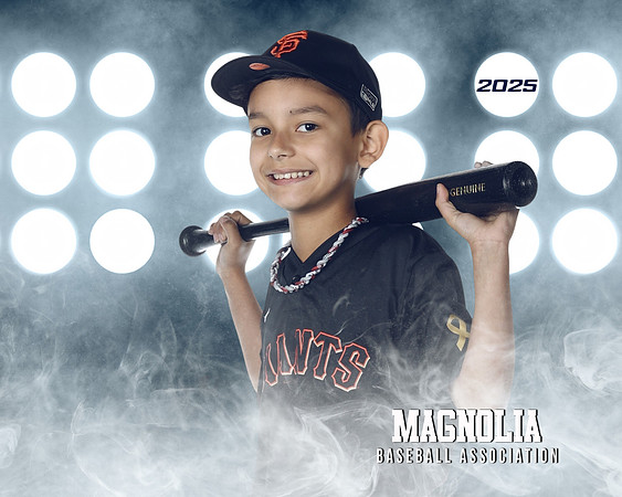 9_10U_Giants_Ibarra_Hendrix_MAG10184_LIT