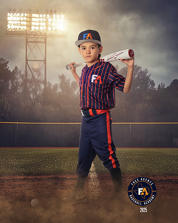 8U_REYES_ALAN_IMGL4664_FIELDLIGHTS