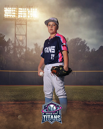11U_PHILLIPS_AYDEN_CAM14754_FIELDLIGHTS