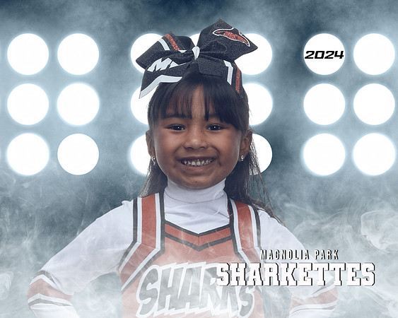 MASCOT_Garza_Raelynn_IMGL0390_LITCHEER_
