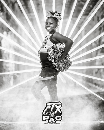 10UCHEER_Holcombe_Maurianna_SF_21413_LAZER_bw