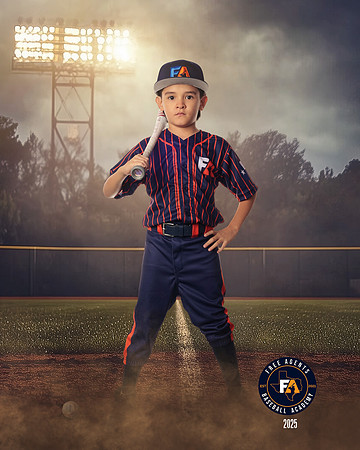 8U_REYES_ALAN_IMGL4666_FIELDLIGHTS