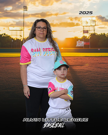 JR_TB_PADRES_Conn_Case_CAM39581-2_MULTIS