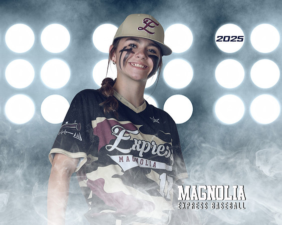 12U_McMillian_Ryleigh_MAG27655_LIT