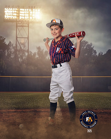 9U MINTER_HODGES_LIAM_IMGL4602_FIELDLIGHTS