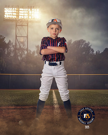 9U GARZA_MILLER_CADEN_IMGL4806_FIELDLIGHTS
