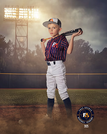 9U GARZA_MILLER_CADEN_IMGL4814_FIELDLIGHTS