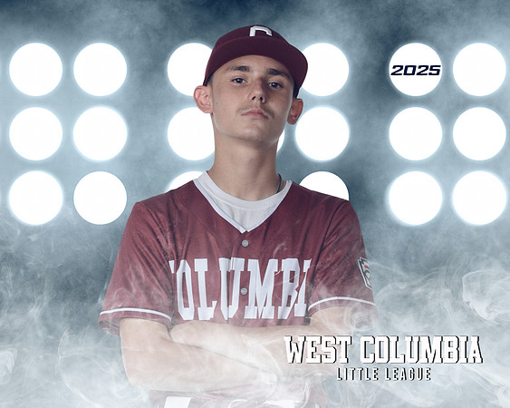 SENIOR MAROON_Grubbs_Christian_IMGL7537_LIT_