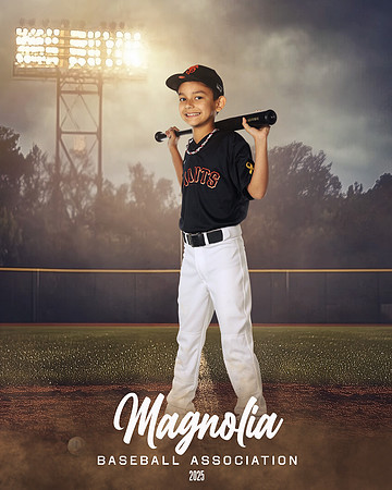 9_10U_Giants_Ibarra_Hendrix_MAG10184_FIELD LIGHTS_
