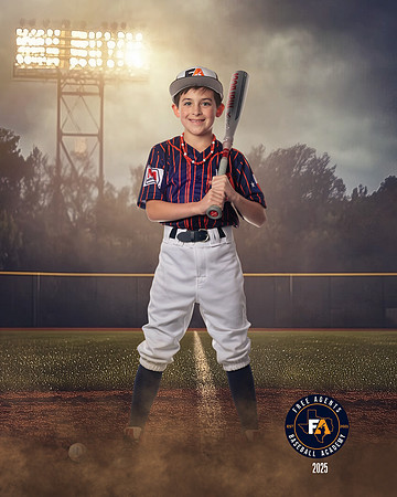 9U MINTER_HODGES_LIAM_IMGL4599_FIELDLIGHTS