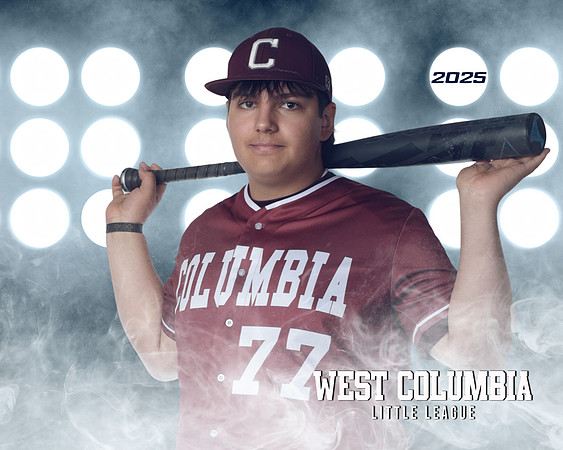 SENIOR MAROON_Henry_Regan_IMGL7479_LIT_