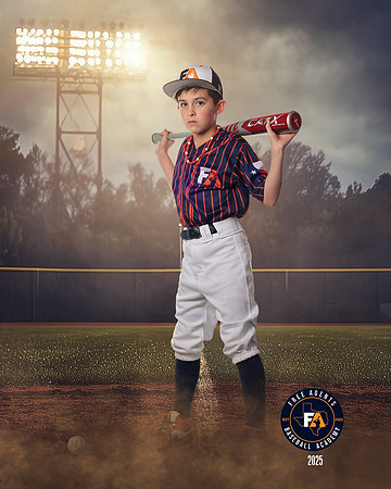 9U MINTER_HODGES_LIAM_IMGL4601_FIELDLIGHTS