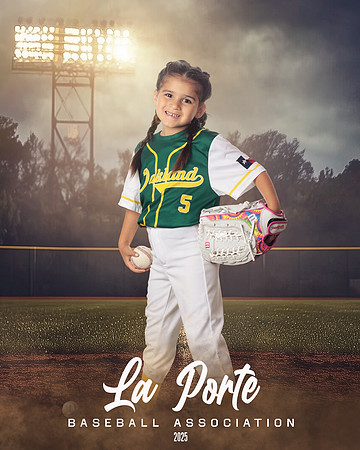 5U_Shetland_Athletics_Brockman_Lorelai_LP022746_FIELDLIGHTS