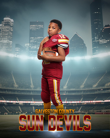 FRESHMAN_12_LCL18992_ONFIELD_