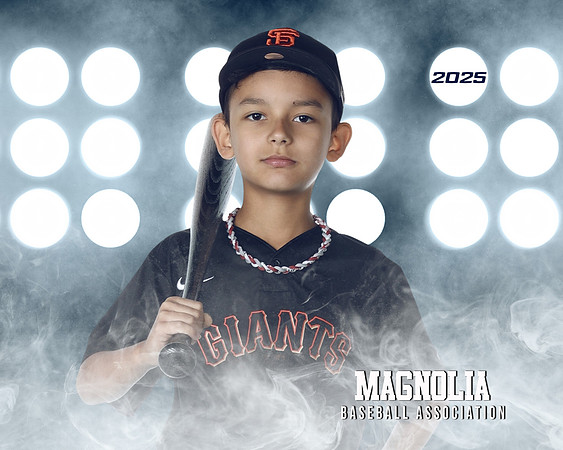 9_10U_Giants_Ibarra_Hendrix_MAG10183_LIT