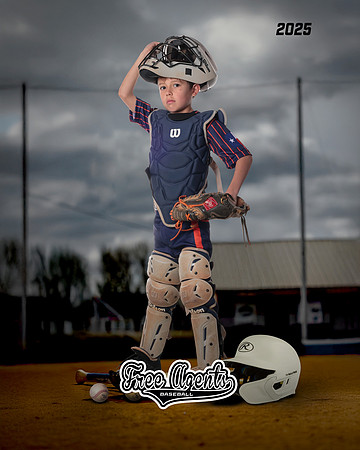 8U_ELLIOTT_TRIPP_IMGL4696_BACKGROUND_TURN