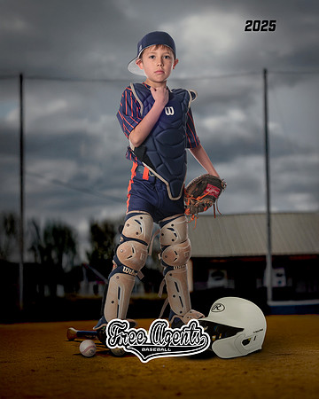 8U_ELLIOTT_TRIPP_IMGL4693_BACKGROUND_TURN