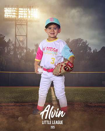 JR_TB_PADRES_Quinones_Luka_CAM13083_FIELDLIGHTS